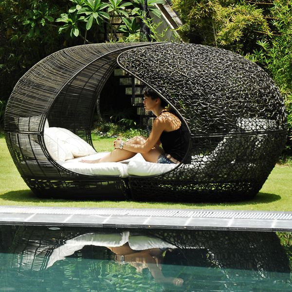 Outdoor Furniture, Wicker Canopy Bed