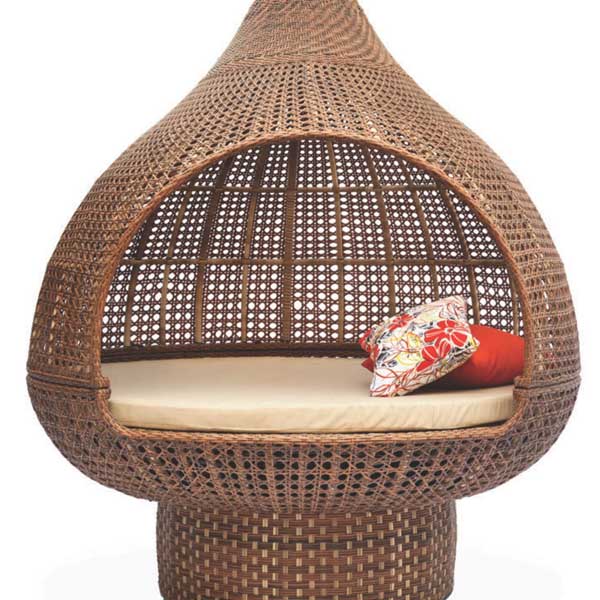 Outdoor Furniture - Canopy Bed - Nest