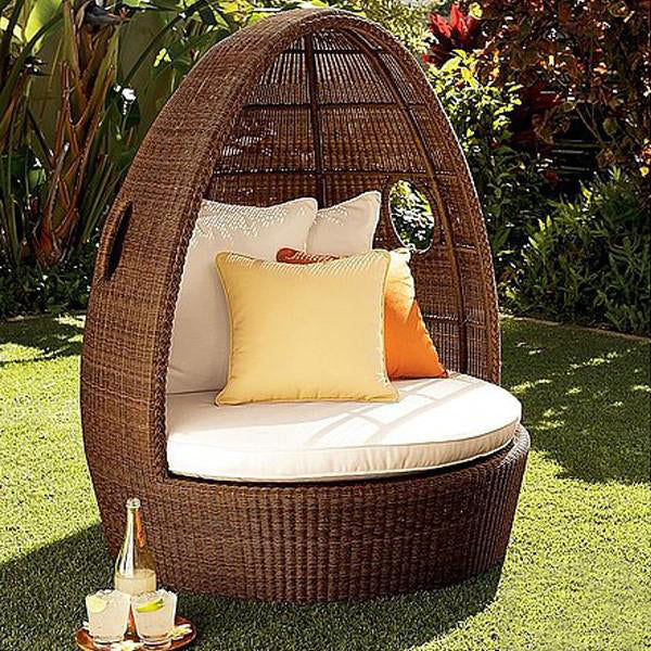 Outdoor Wicker Canopy Bed - Brownie