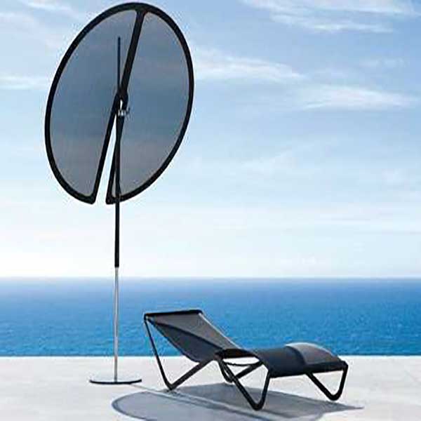 Outdoor Wicker - Sun Lounger & Table - Pool
