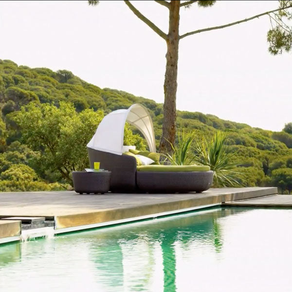 Outdoor Wicker Canopy Bed - Cherry Circle