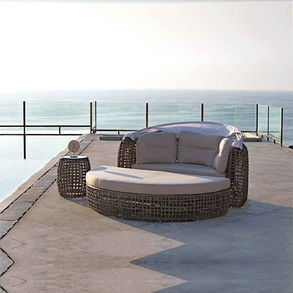 Outdoor Furniture - Canopy Bed - Dynasty