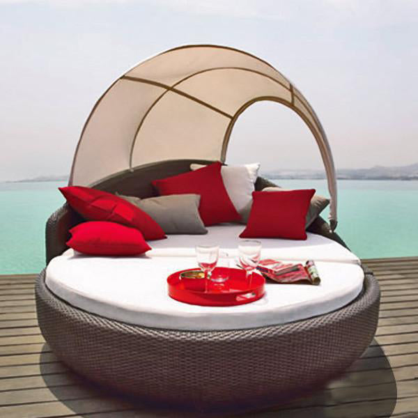 Outdoor Wicker Canopy Bed - Cherry Circle