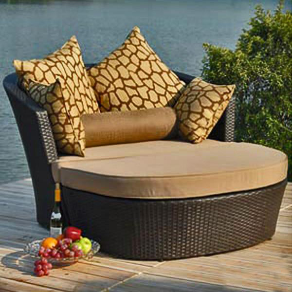 Outdoor Furniture Wicker Day Bed - Evening