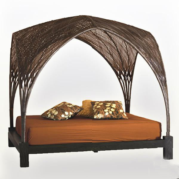 Outdoor Wicker Canopy Bed - Royalty